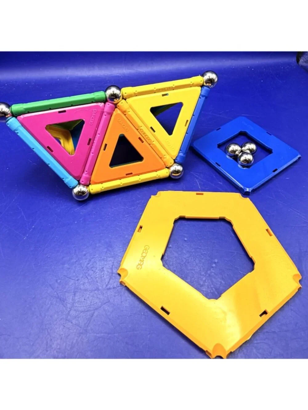 Geomag Magnetic Construction Set 35 Rods Spheres Panels Building Toy STEM Book